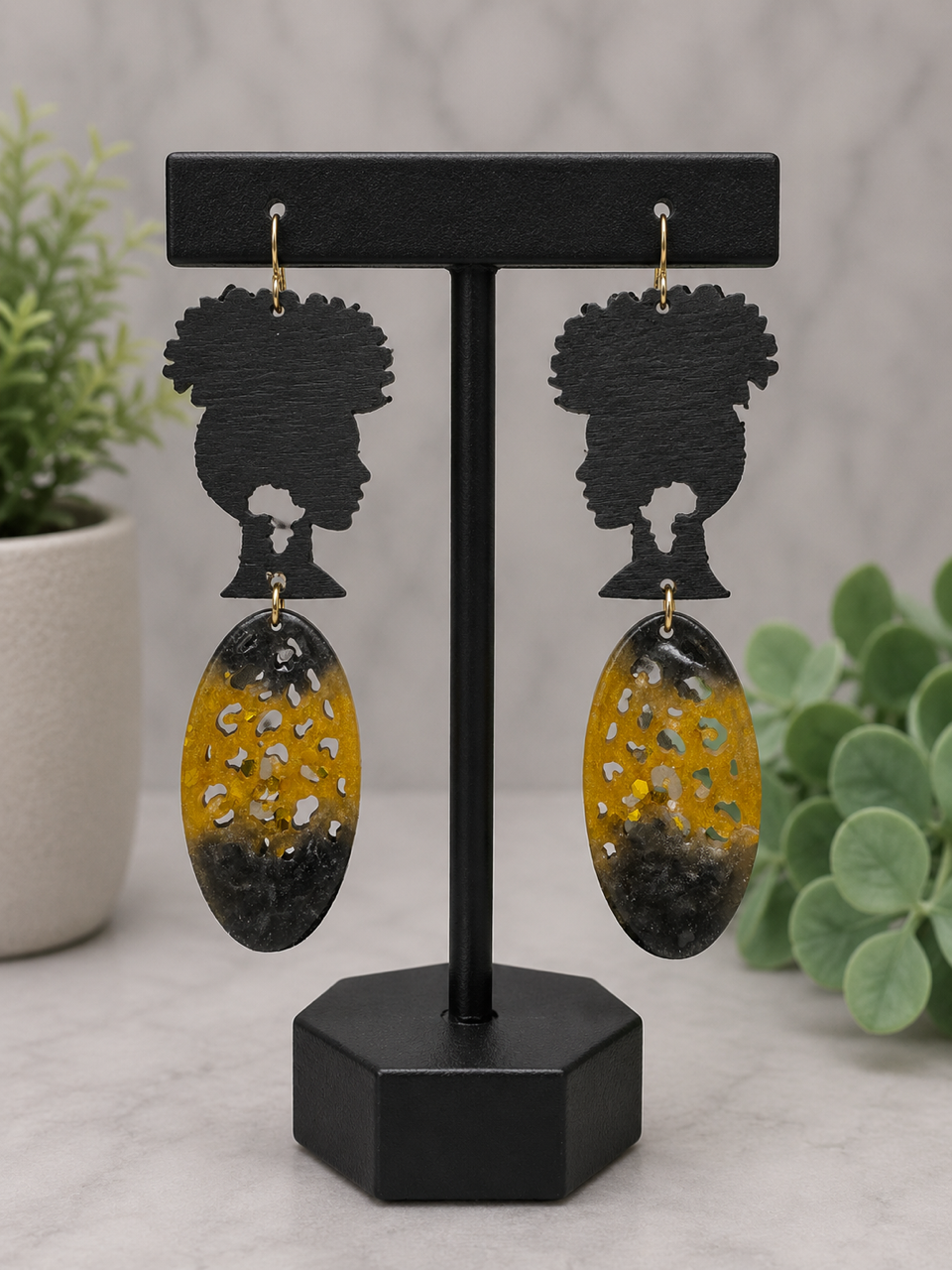 Natural Beauty Silhouette Earrings